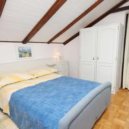 Apartamento With A Parking Space Kornic, Krk - 416 *