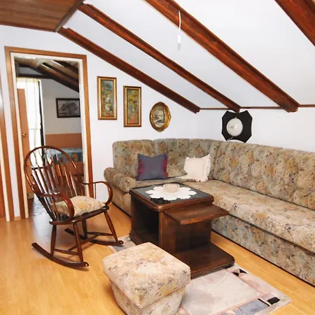 Apartamento With A Parking Space Kornic, Krk - 416